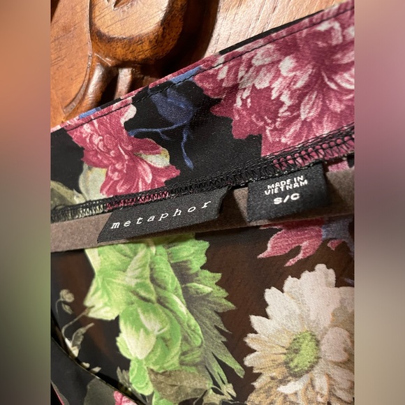 🌺🍃Cold Shoulder Blouse - Picture 12 of 12